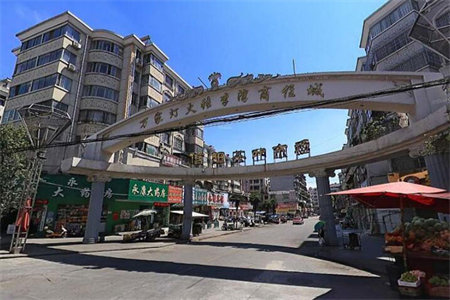 石岭巷86号居民楼2室1厅1卫28万49m2中装出售